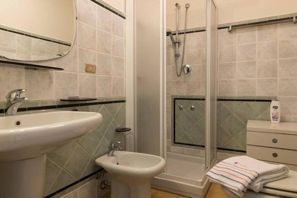Апартаменты Mario'S Apartament With Ac And Wifi Лукка Экстерьер фото